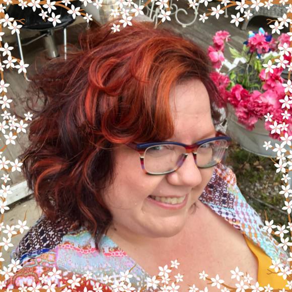 SUMMERTIME !!! Meet your Posher, April - Picture 2 of 9